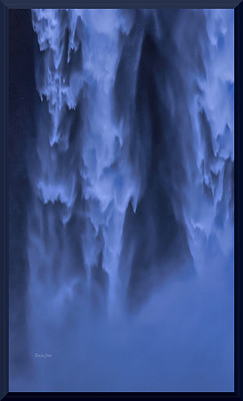 Skógafoss Waterfall Closeup for web DSC_5532