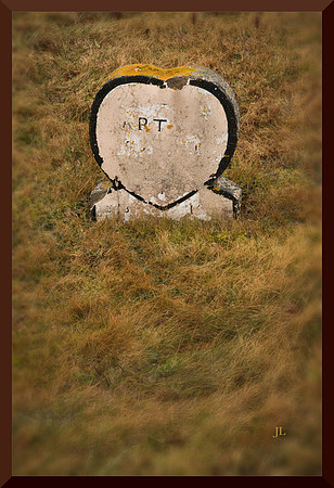 Heartbreak Headstone for web DSC_0709