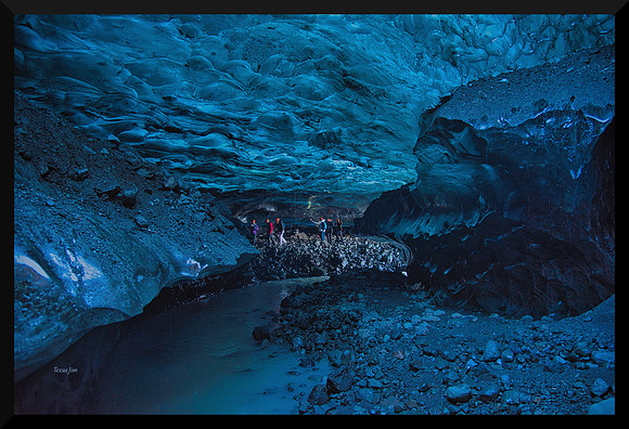 In The Crystal Cave for web DSC_6504