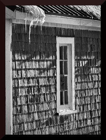 Boathouse window b&w DSCN0166