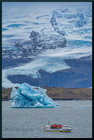 Tour Boat in Glacier Lagoon