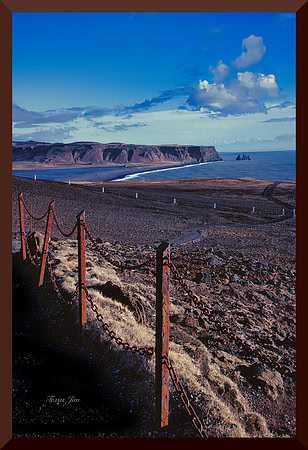 Iceland Fences w sig-bord for web DSC_5556
