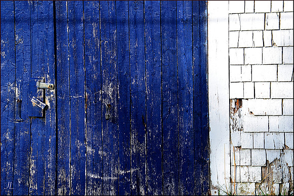 Blue door w sig