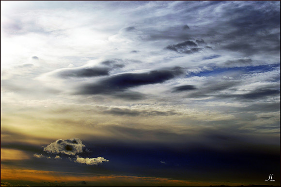 Clouds 7 w sig