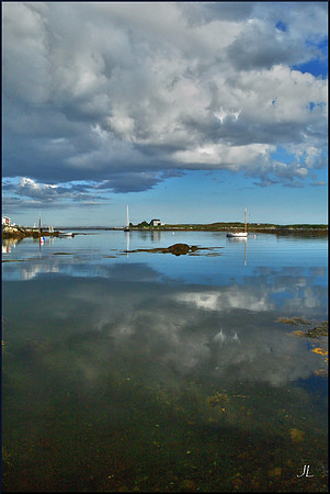A Sparsely Populated Harbour w sig DSC_0559