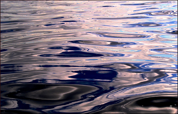 Sea of Mirrors w sig