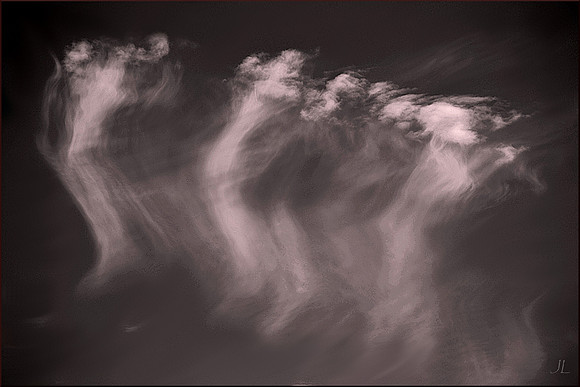 Cloud Dancers w sig