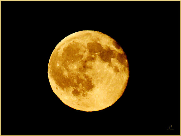 Full Moon w sig DSC_0736