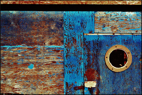 Blue Door with Porthole w sig DSC_0557