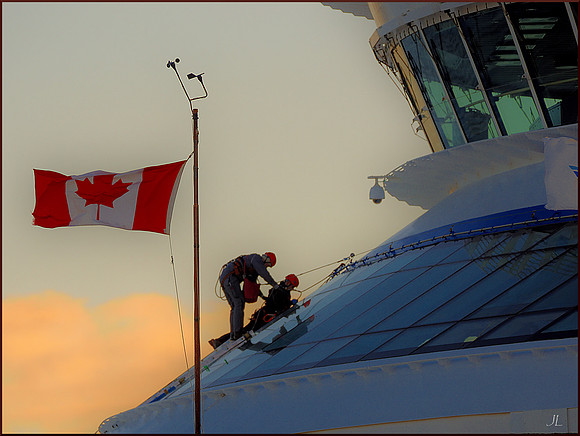 Cruise Ship Window Washing w sig DSC_3424