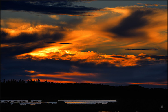 Sunrise through the Clouds w sig DSC_1408