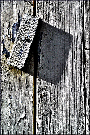 Latch DSC_0822