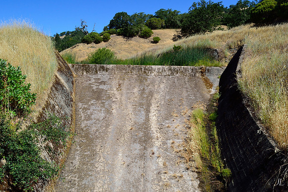 Walker Lake Spillway w sig DSC_0065
