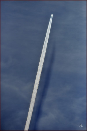Jet Trail w sig scaled down DSC_0111