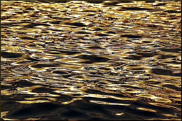 Wave pattern w sig DSC_4112