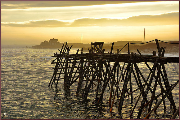 Morning with Rickety Tough Dock w sig for web DSC_4481