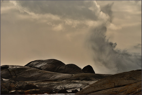 Storm Surf on Saul's Island w sig for web DSC_3375