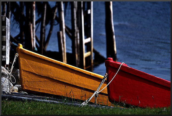 Red Boat Yellow Boat for web DSC_9307