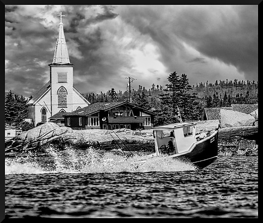 Church and speedboat w sig-bord DSC_3288