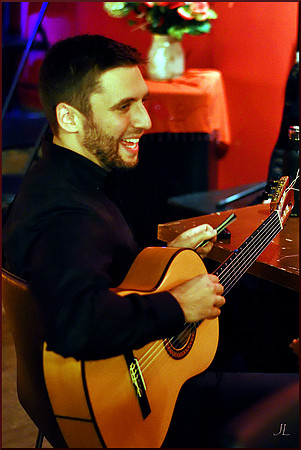 Flamenco en Rouge - Matt Martin w sig DSC_2926