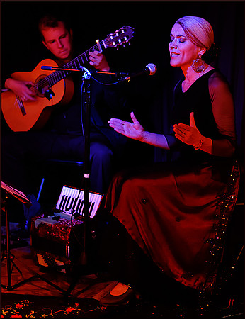 Flamenco en Rouge - Irena Dumicz 6 w sig DSC_2937