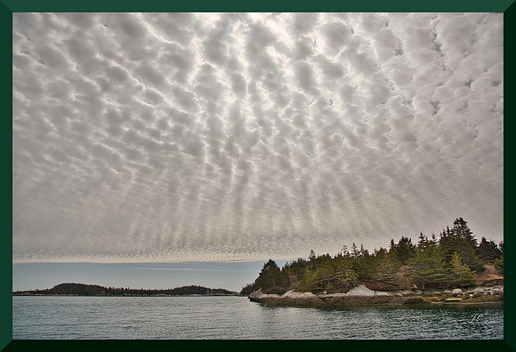Under Unusual Clouds DSC_9810
