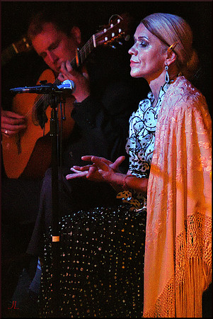 Flamenco en Rouge - Irena Dumicz 9 w sig DSC_3035